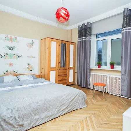 Apartment Centre ,ploshad Pobedy,metro *