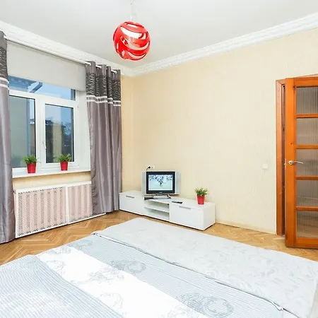 Centre ,ploshad Pobedy,metro Minsk