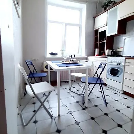 Centre ,ploshad Pobedy,metro Apartment